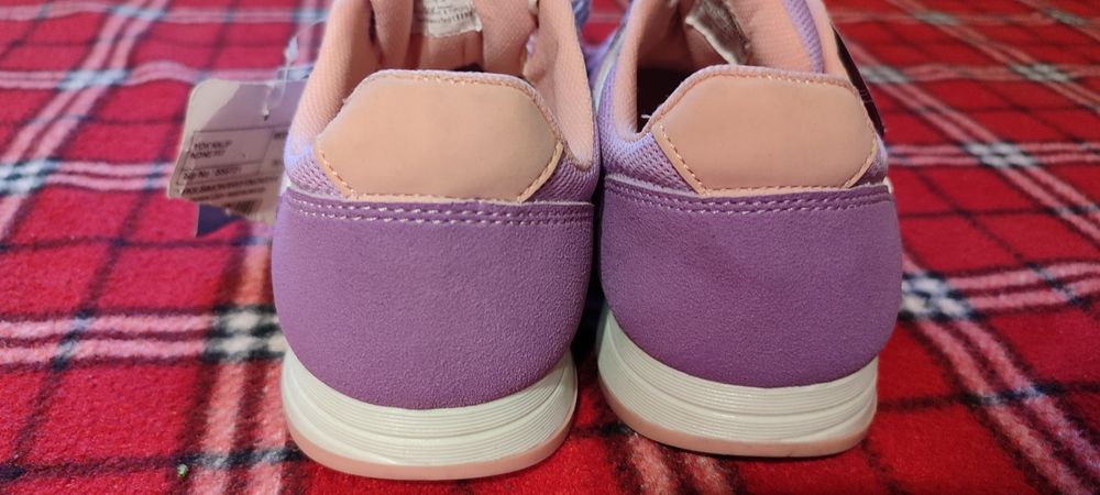 Кроссовки Waikiki