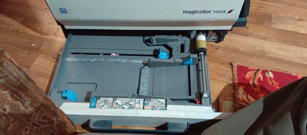 Срочно ! Продаю принтер большой