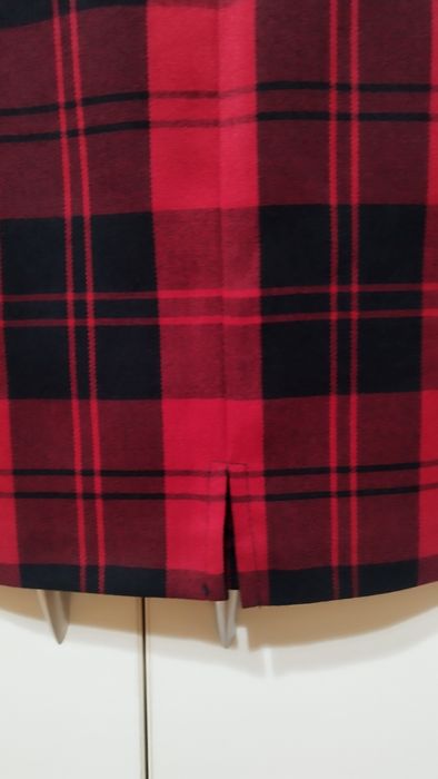 Италианска пола -червено и черно каре