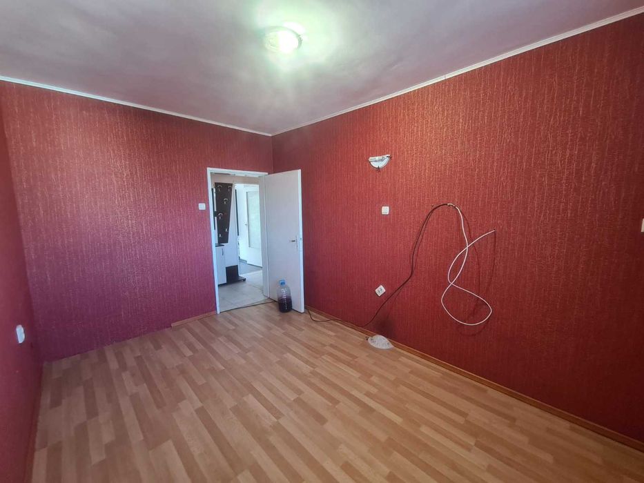 Продава се Четиристаен апартамент в Хасково, Център - 78 кв.м за 1082 €/кв.м - Снимка #8