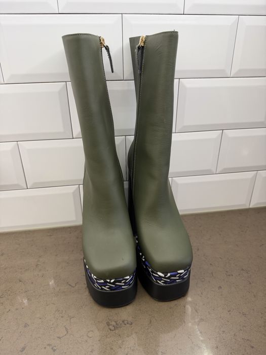 Нови боти Versace