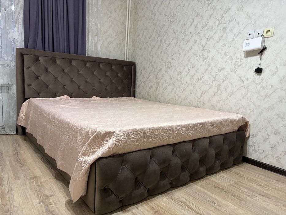 Продам двуспальную кровать