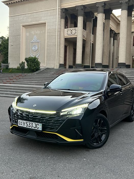 Срочна мошина сотилади Dongfeng AEULOS SHAINE краска тоза