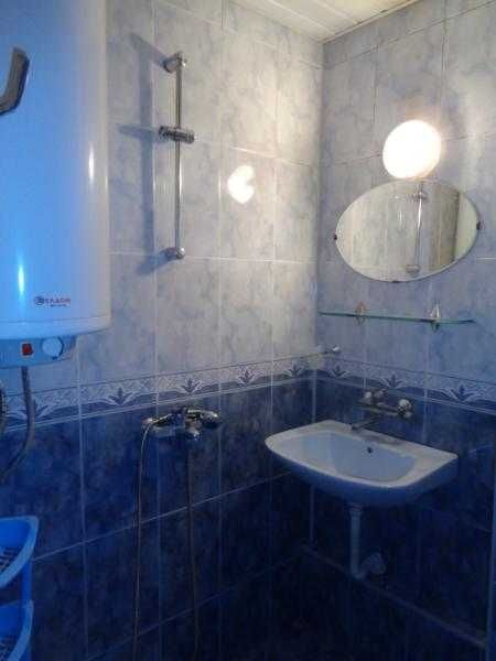 Дава се под наем Двустаен апартамент в Бургас, Център - 40 кв.м за 306 € - Снимка #9