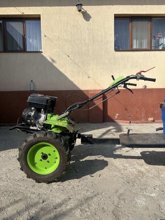 Vand Motocultor 13 cp cu remorca