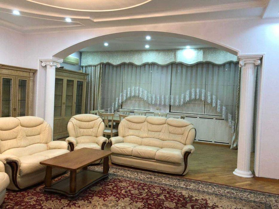 Metro Oybek 4 room apartment for foreigners