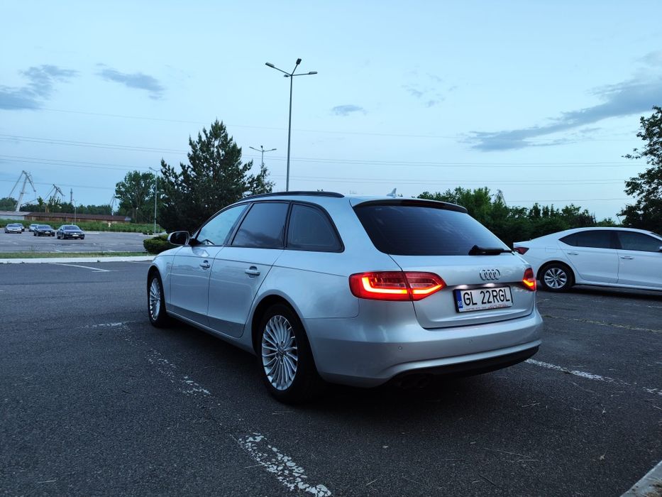 Vând Audi A4 B8,5