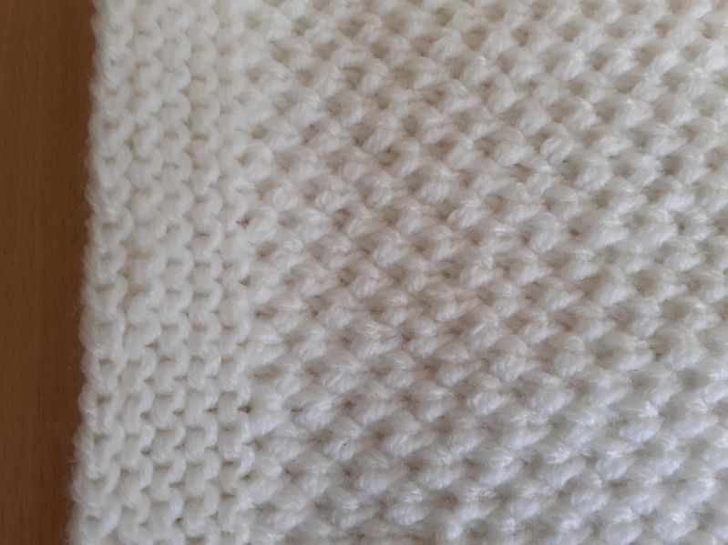 Бебешки плетени дрехи, елеци, терлици