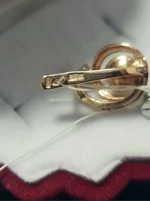 Золотые новые серьги с жемчугом