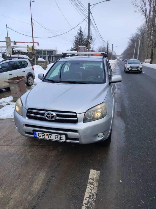 Vând Toyota RAV4 4 d-cat