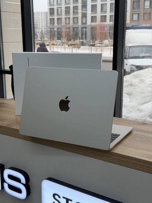 MacBook Air M3 2024 | 100% | iStatus