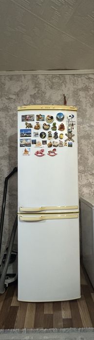 Холодильник Двухкамерный Samsung