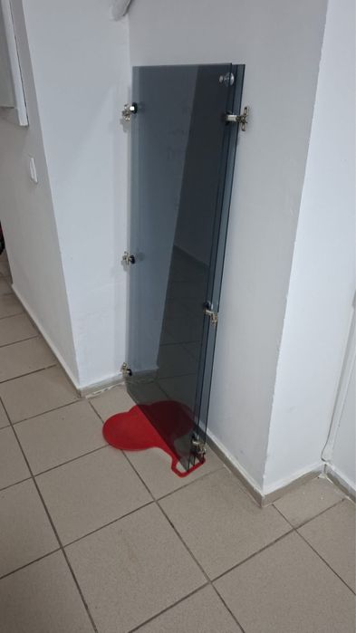 продам стеклянные двери для шкафа