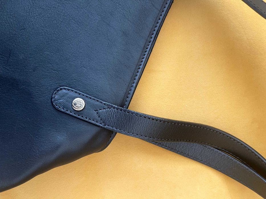Чанта от естествена кожа с ресни на Massimo Dutti