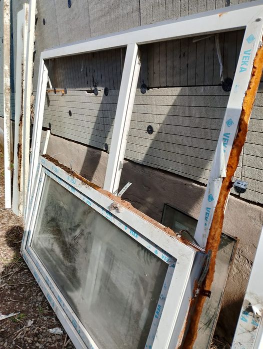 Пластиковые дверь окна торг есть