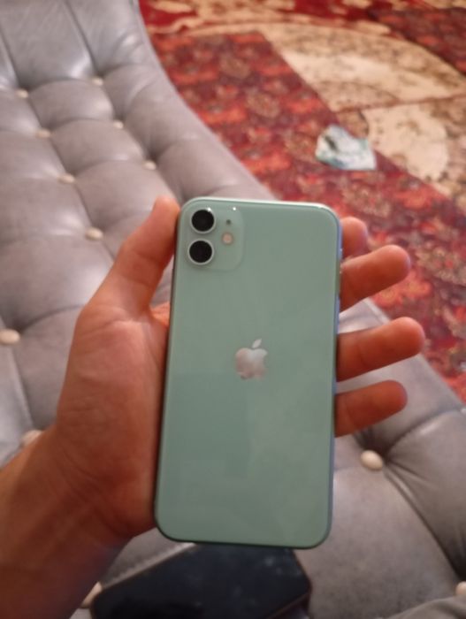Iphone 11 green b/u.