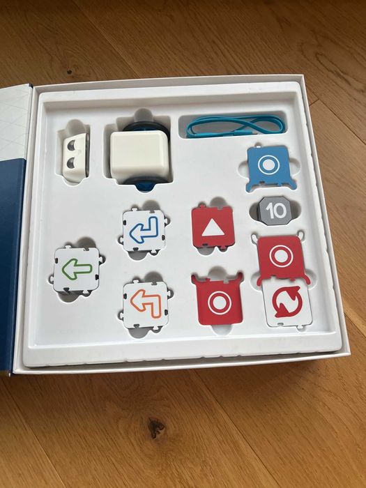 Kubo Coding Starter Kit - робот за програмиране
