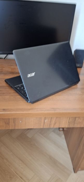 Ноутбук Acer Aspire e1