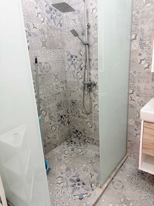 Тристаен апартамент с отлична локация.