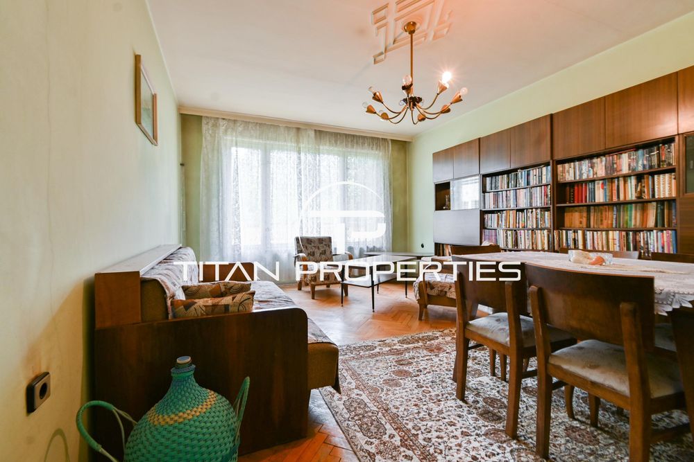 Тристаен за продажба в кв. Сухата река