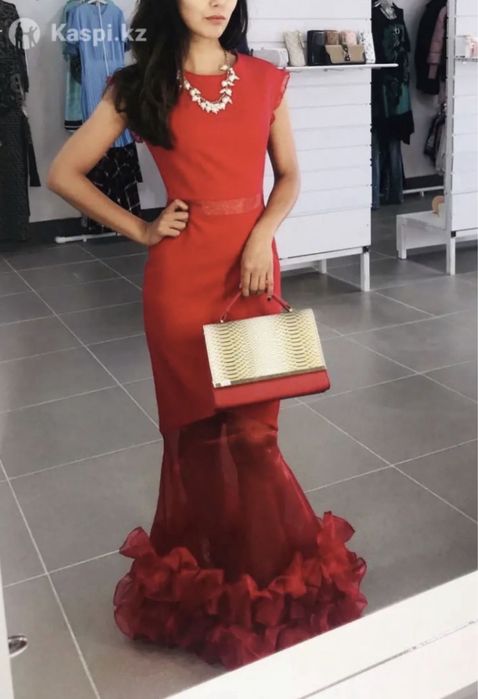 Новые вечерние платья