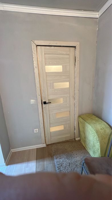 срочно продам двери