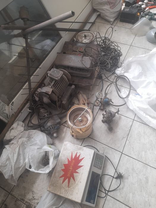 Продам разное  цену уточнять