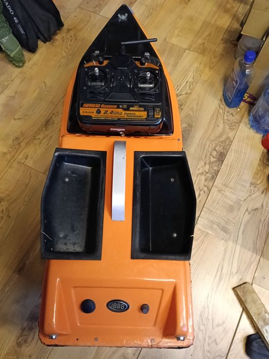 Vând Navămodel perfect funcțional Colibriy 2