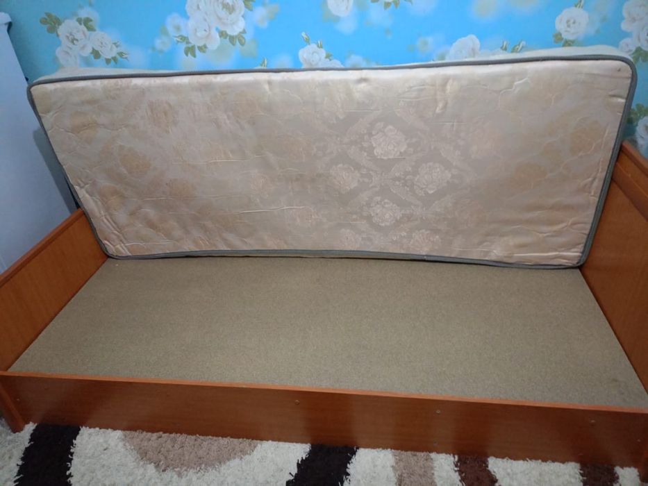 Кровать односпальная