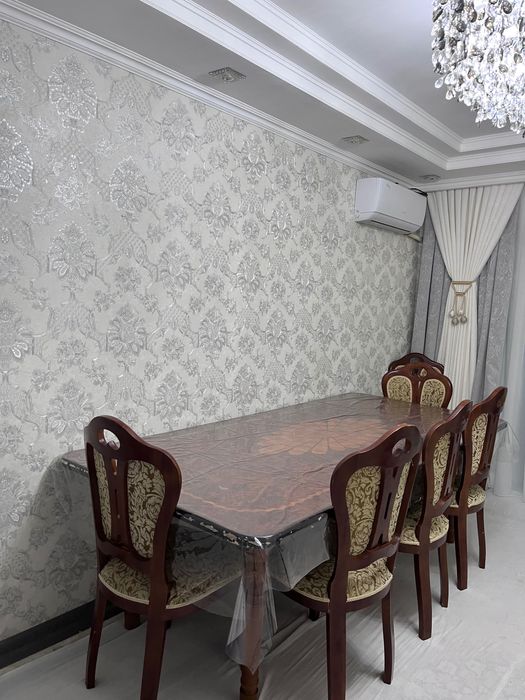 Stol 6 ta stul sotiladi