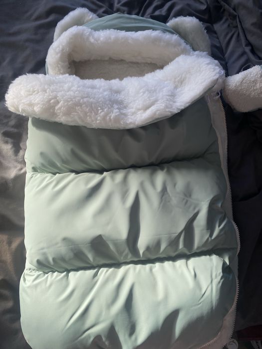 Продам кокон , конверт на выписку и в коляску