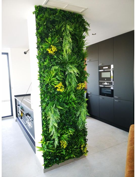 Изкуствена трева за стена