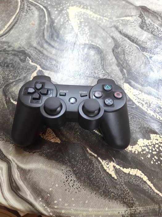 Ps3 slim 320 gb в перфектно състояние!