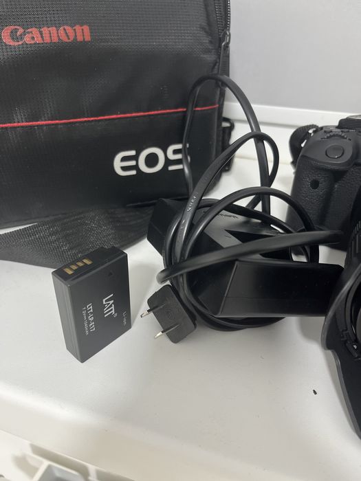 Canon EOS 750D 17-85mm