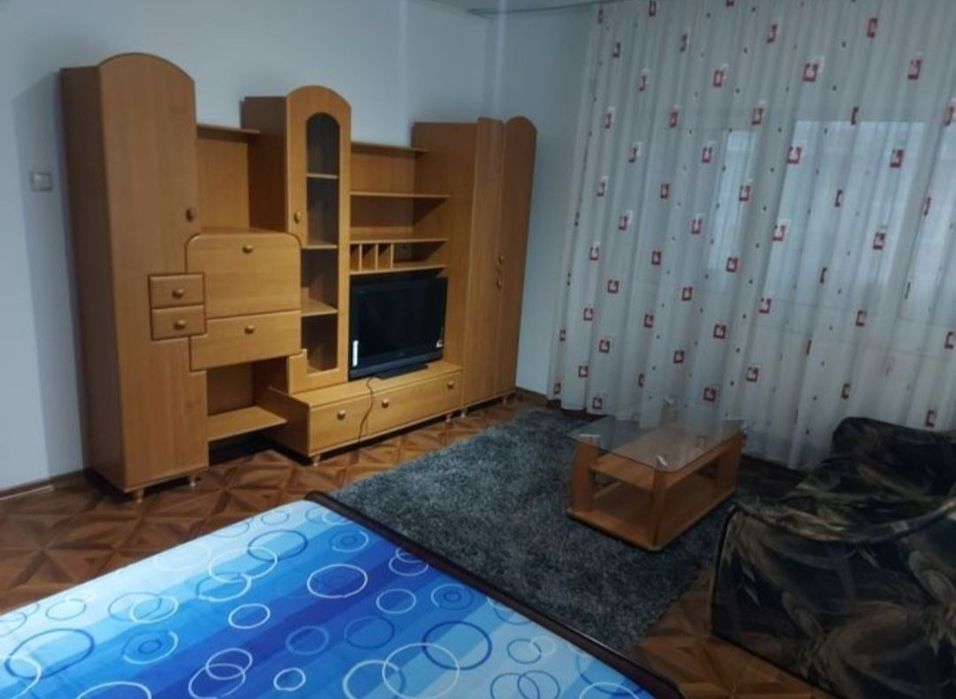 Ofer spre inchiriere apartament 2 camere in centru