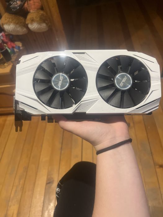 Продавам видео карта