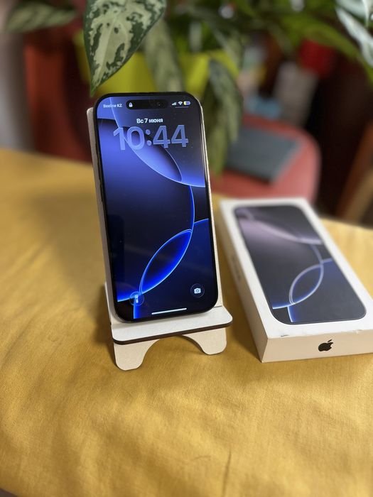 Iphone 16 pro max на гарантии