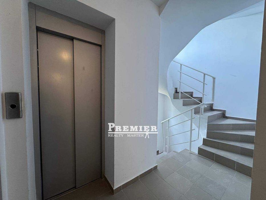 Просторно студио на първа линия в Поморие - 53990 EUR