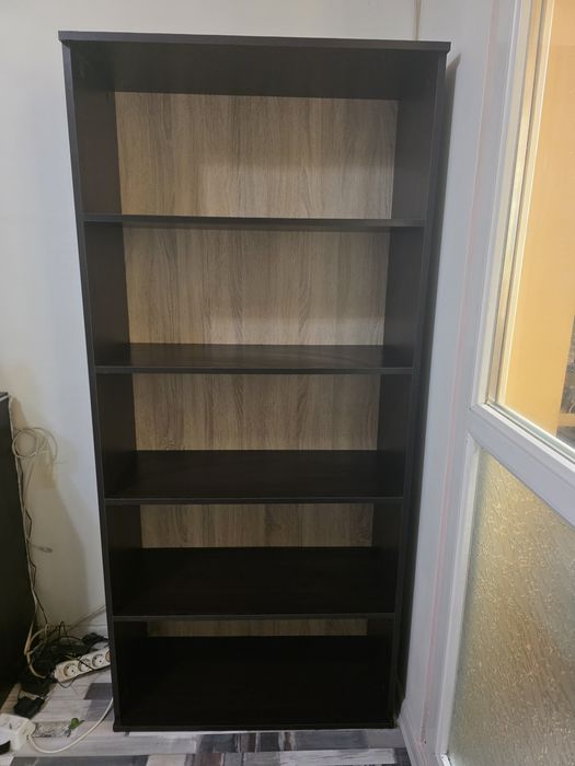 Етажерка за книги