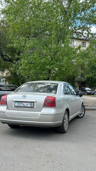 Продам toyota avensis