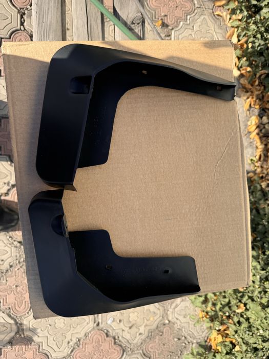 Продам брызговики камри 50-55