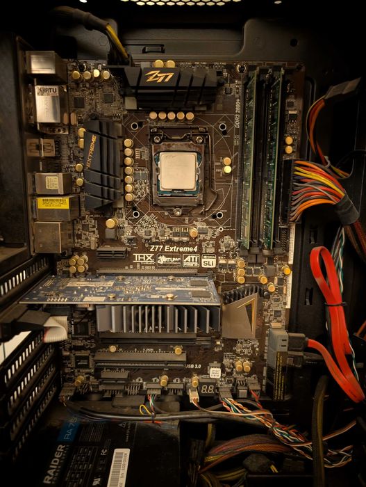 Компютър за части – i7-3770 / Z77 / 16GB DDR3