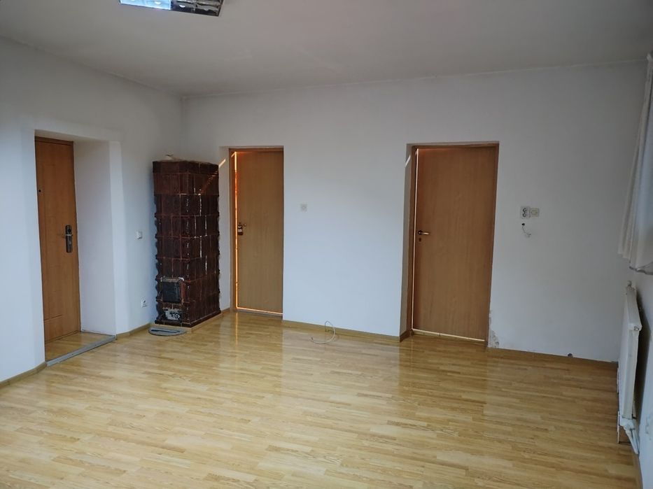 Vând sau închiriez spațiu