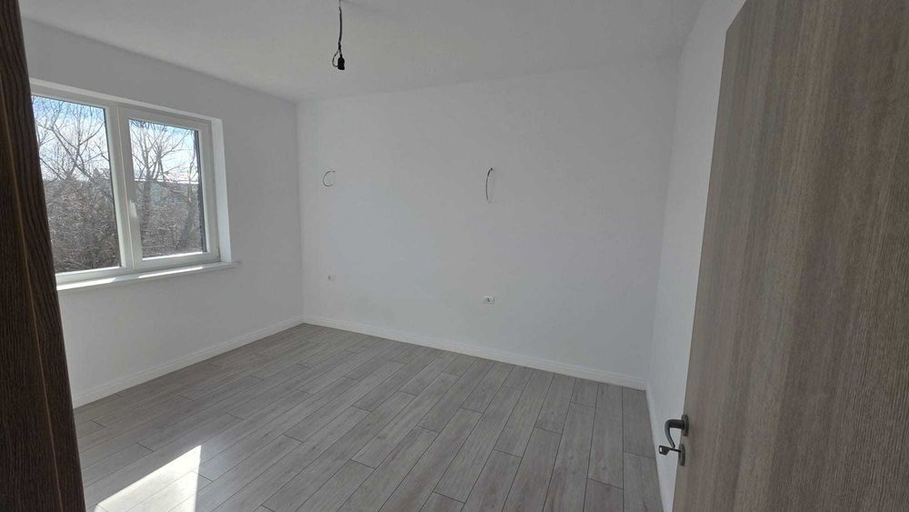 inchiriez apartament cu 2 camere