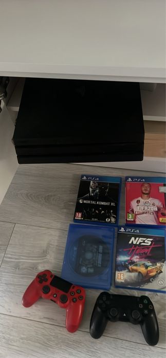 Vand ps4 slim 1tb