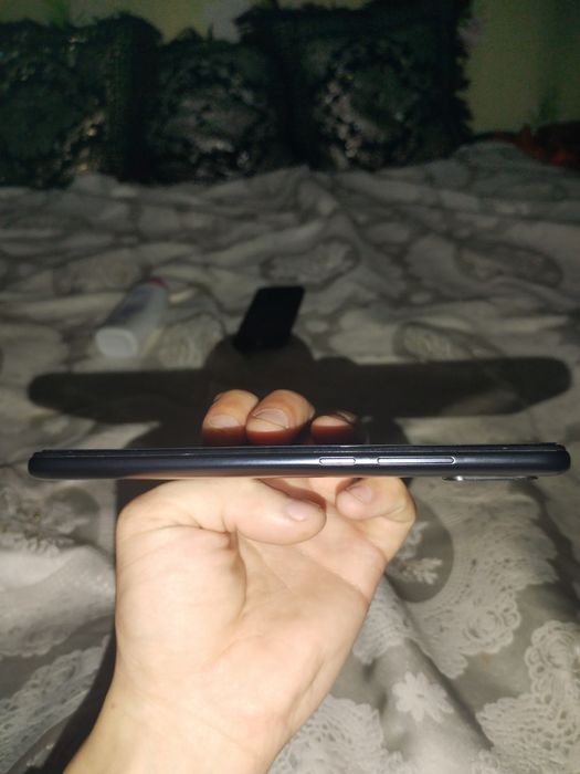 Продаётся телефон Redmi9A.128gb. Все работает норм.