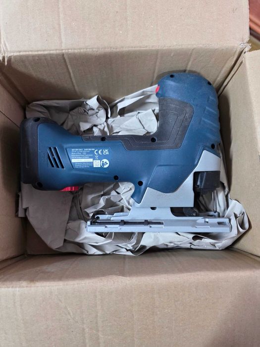 Ferastrau Soricel vertical BOSCH GST 18V-125 S (SOLO) Li-Ion, brushless fără acumulator și încărcător