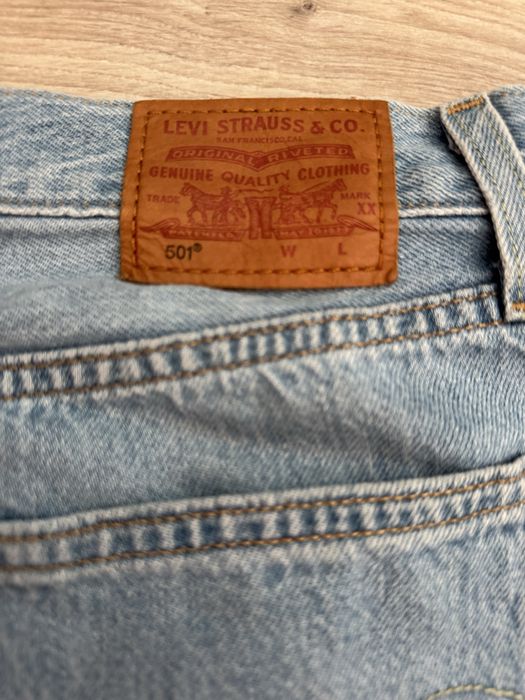 Дамски къси панталони Levis 501 и дънкова пола