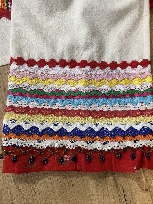 Нагръдници и ръкари за родопски носии