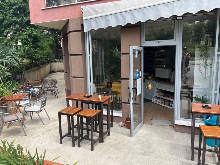 Дава се под наем Заведение в Благоевград, Запад - 58 кв.м за 10972.14 € - Снимка #2